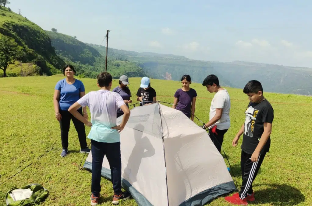 Students on outdoor adventure in Bhillar and Tamia